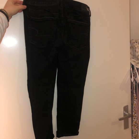 Black distressed American Eagle jeans - Picture 2 of 3